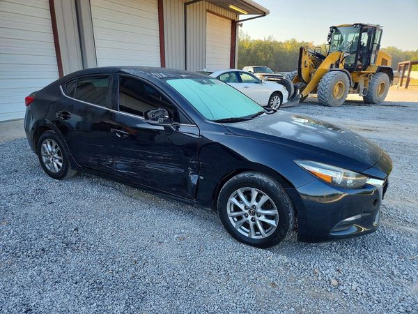 2017 MAZDA 3 — Passenger 3/4
