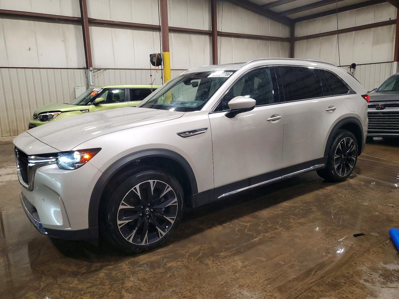 2024 MAZDA CX-90 — Front 3/4