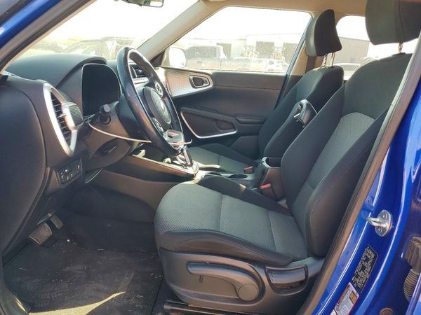 2021 KIA SOUL — DENT
