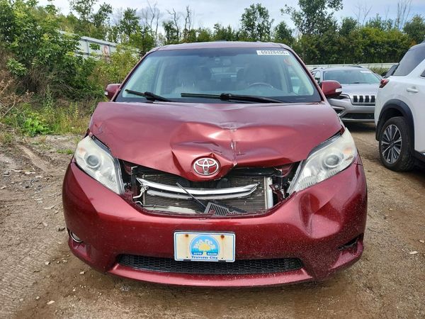2013 TOYOTA SIENNA — DIRF