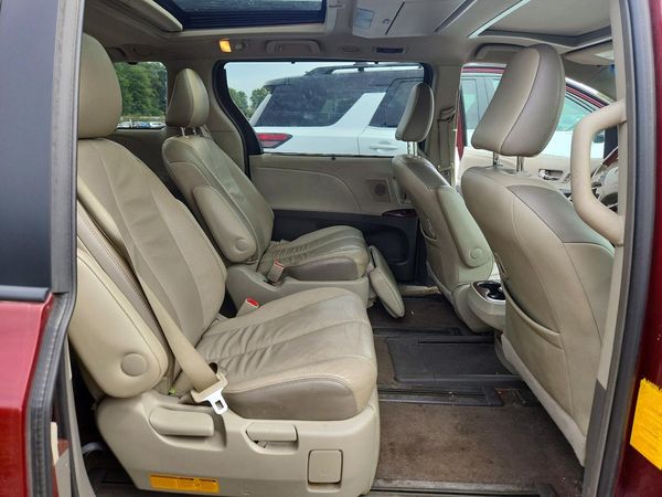 2013 TOYOTA SIENNA — PSRS