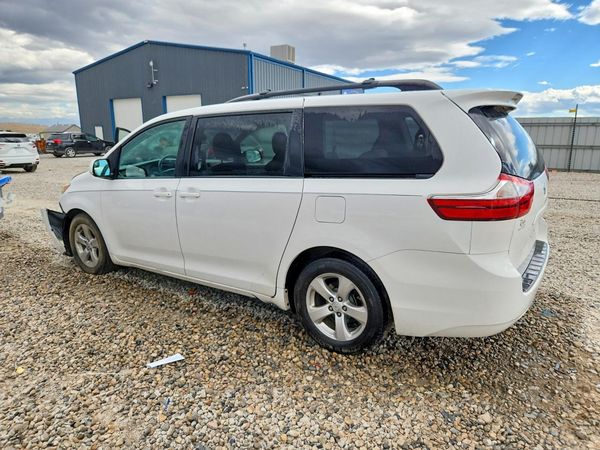2015 TOYOTA SIENNA — DSRA