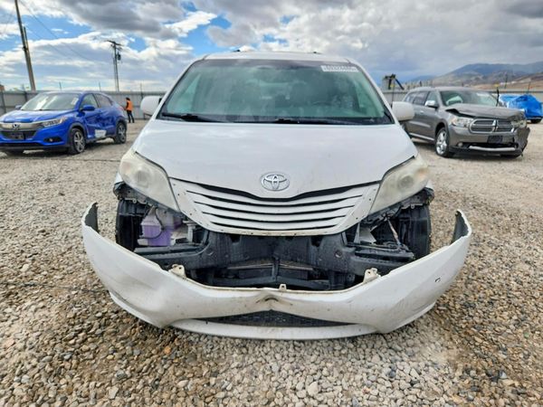 2015 TOYOTA SIENNA — DIRF