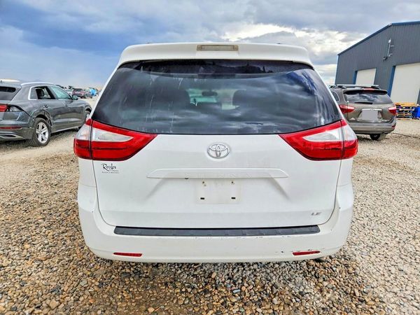 2015 TOYOTA SIENNA — DIRR