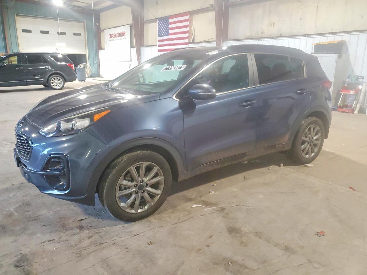 2021 KIA SPORTAGE — Front 3/4