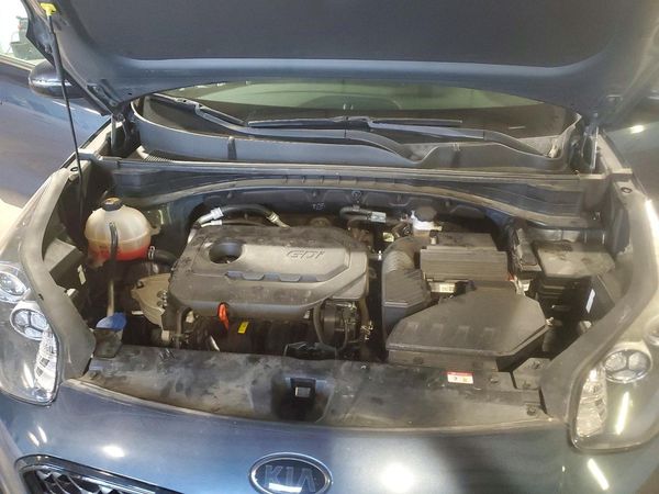 2021 KIA SPORTAGE — Engine bay