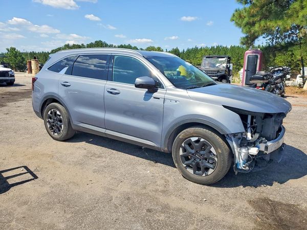 2024 KIA SORENTO S — Passenger 3/4