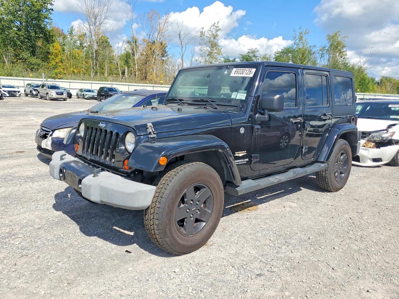 2012 JEEP WRANGLER Sahara — Front 3/4
