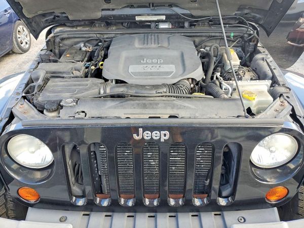 2012 JEEP WRANGLER Sahara — Engine bay