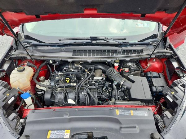 2019 FORD EDGE SEL — Engine bay