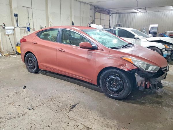 2013 HYUNDAI ELANTRA — Passenger 3/4