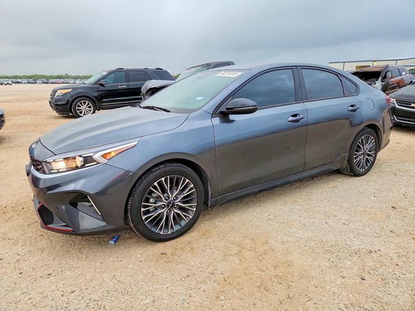 2024 KIA FORTE — Front 3/4