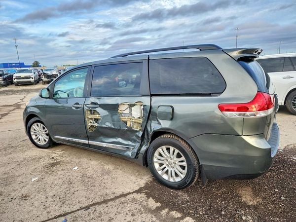 2014 TOYOTA SIENNA — DSRA