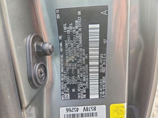 2014 TOYOTA SIENNA — VINS
