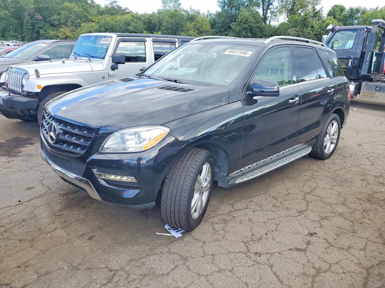2015 MERCEDES-BENZ ML ML350 — Front 3/4