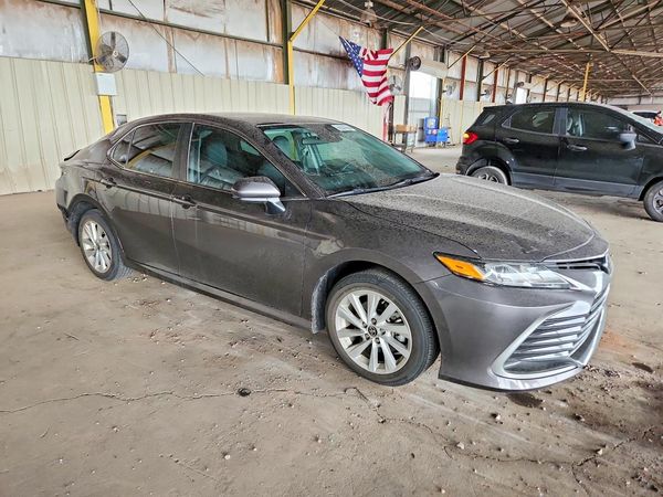 2024 TOYOTA CAMRY LE — Passenger 3/4