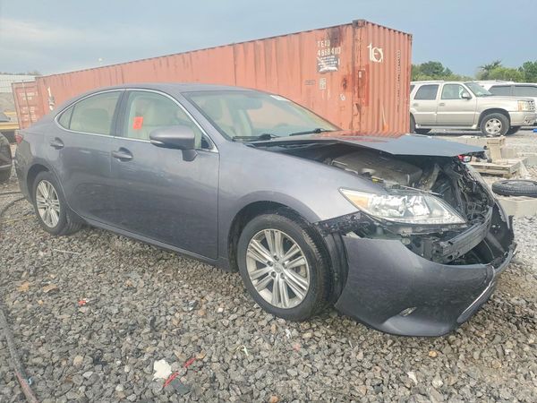 2014 LEXUS ES 350 — Passenger 3/4