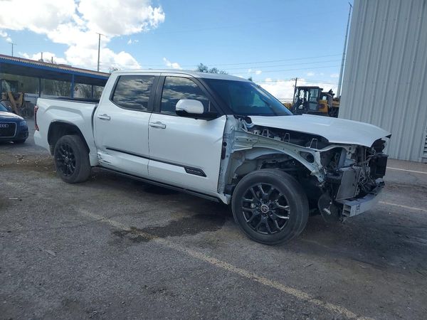 2024 TOYOTA TUNDRA — Passenger 3/4