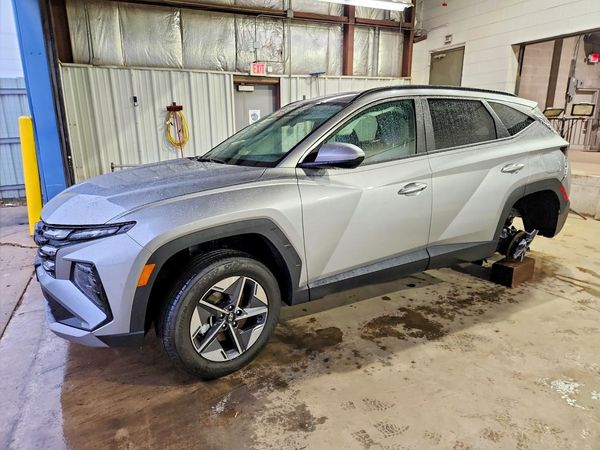 2026 HYUNDAI TUCSON — Front 3/4