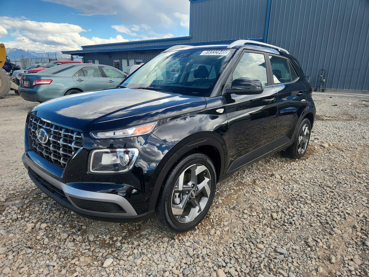 2025 HYUNDAI VENUE SEL, Limited — Front 3/4