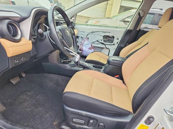 2018 TOYOTA RAV4 — DENT