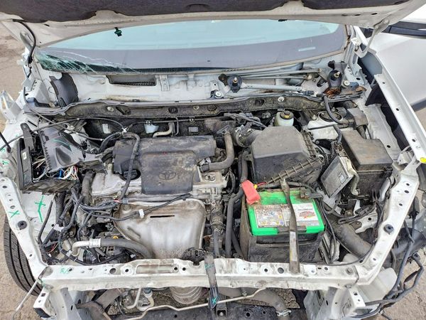 2018 TOYOTA RAV4 — Engine bay