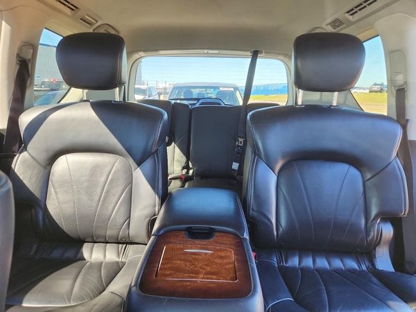 2016 INFINITI QX80 — SUVN