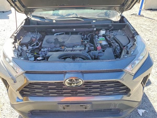 2020 TOYOTA RAV4 LE — Engine bay