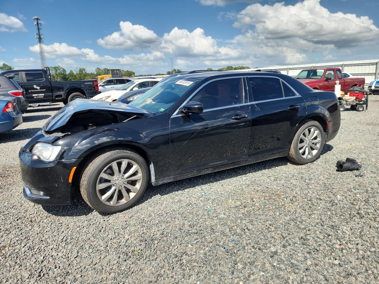 2015 CHRYSLER 300 Limited — Front 3/4
