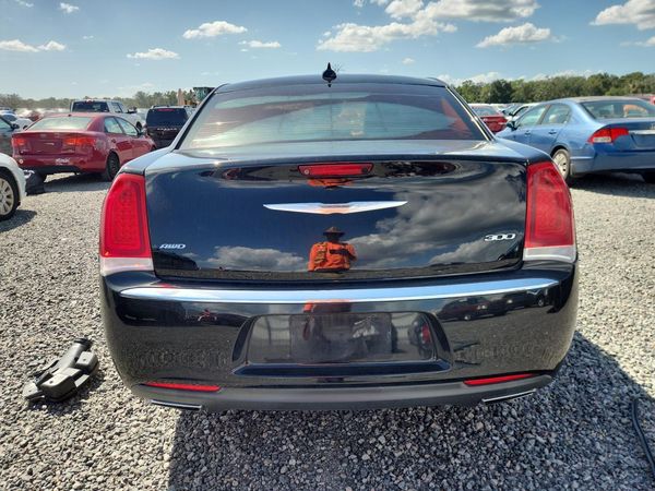 2015 CHRYSLER 300 Limited — DIRR
