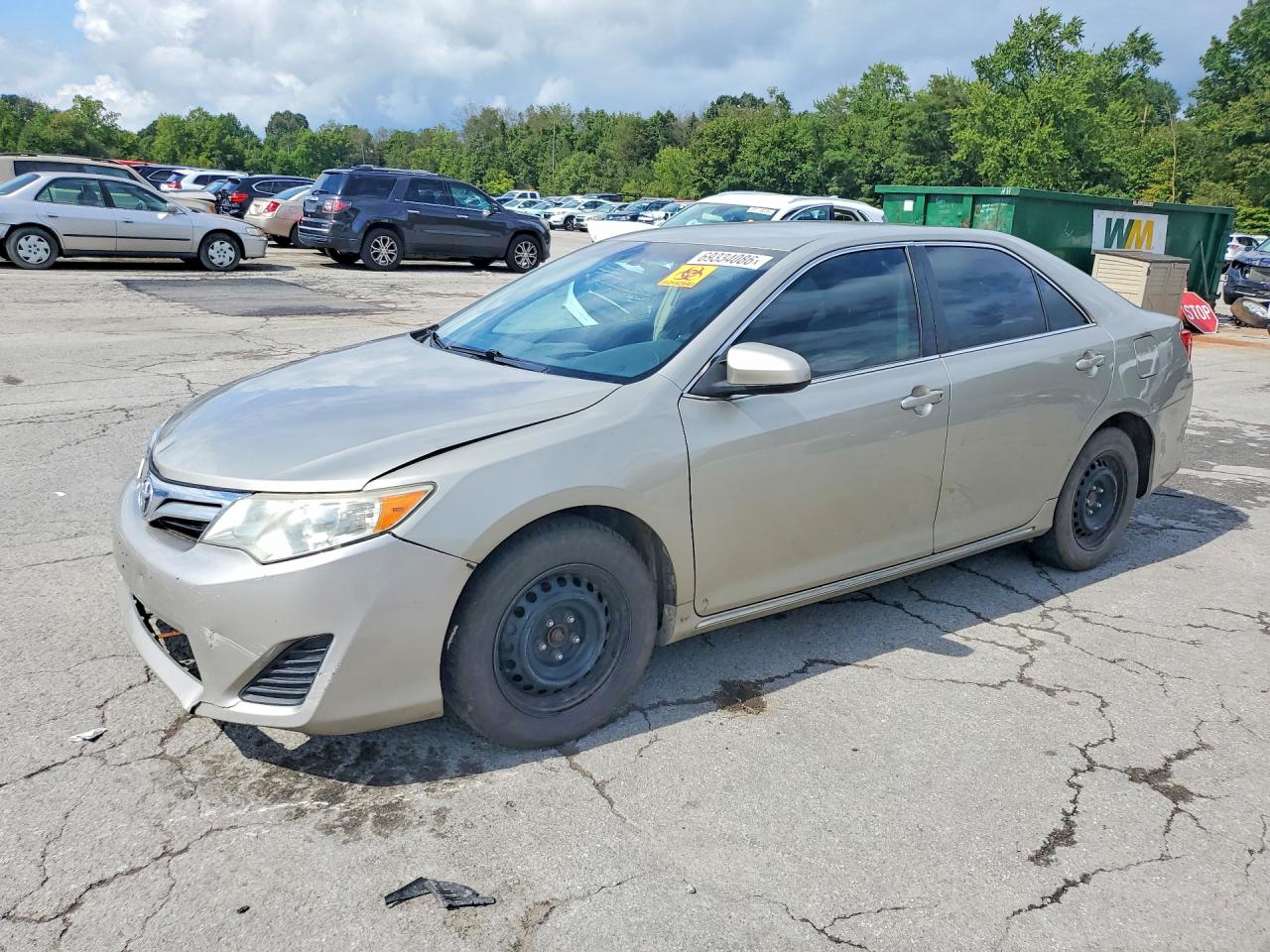 2013 TOYOTA CAMRY — Front 3/4