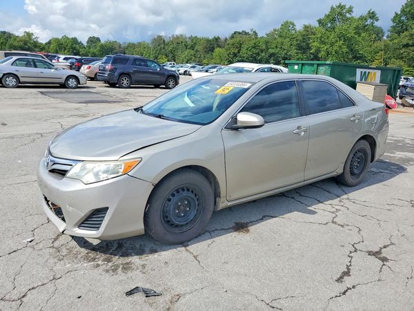 2013 TOYOTA CAMRY — Front 3/4