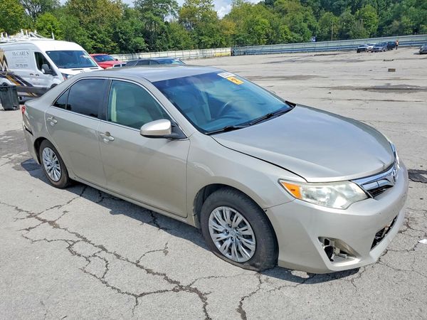 2013 TOYOTA CAMRY — Passenger 3/4