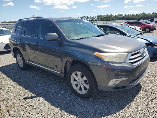 2012 TOYOTA HIGHLANDER Base/Hybrid — Passenger 3/4