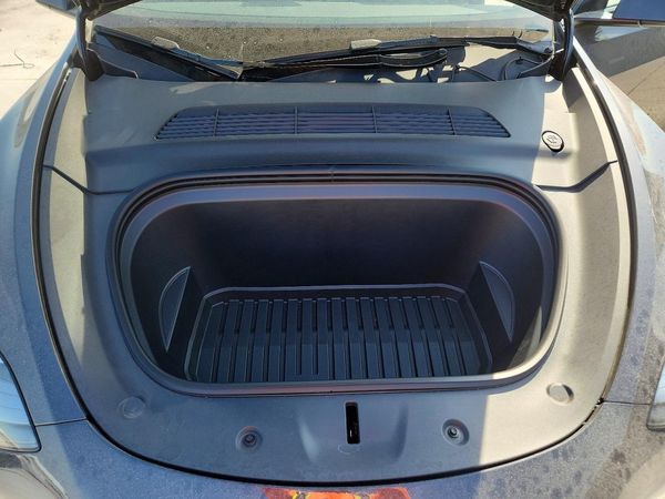 2025 TESLA MODEL Y — Engine bay