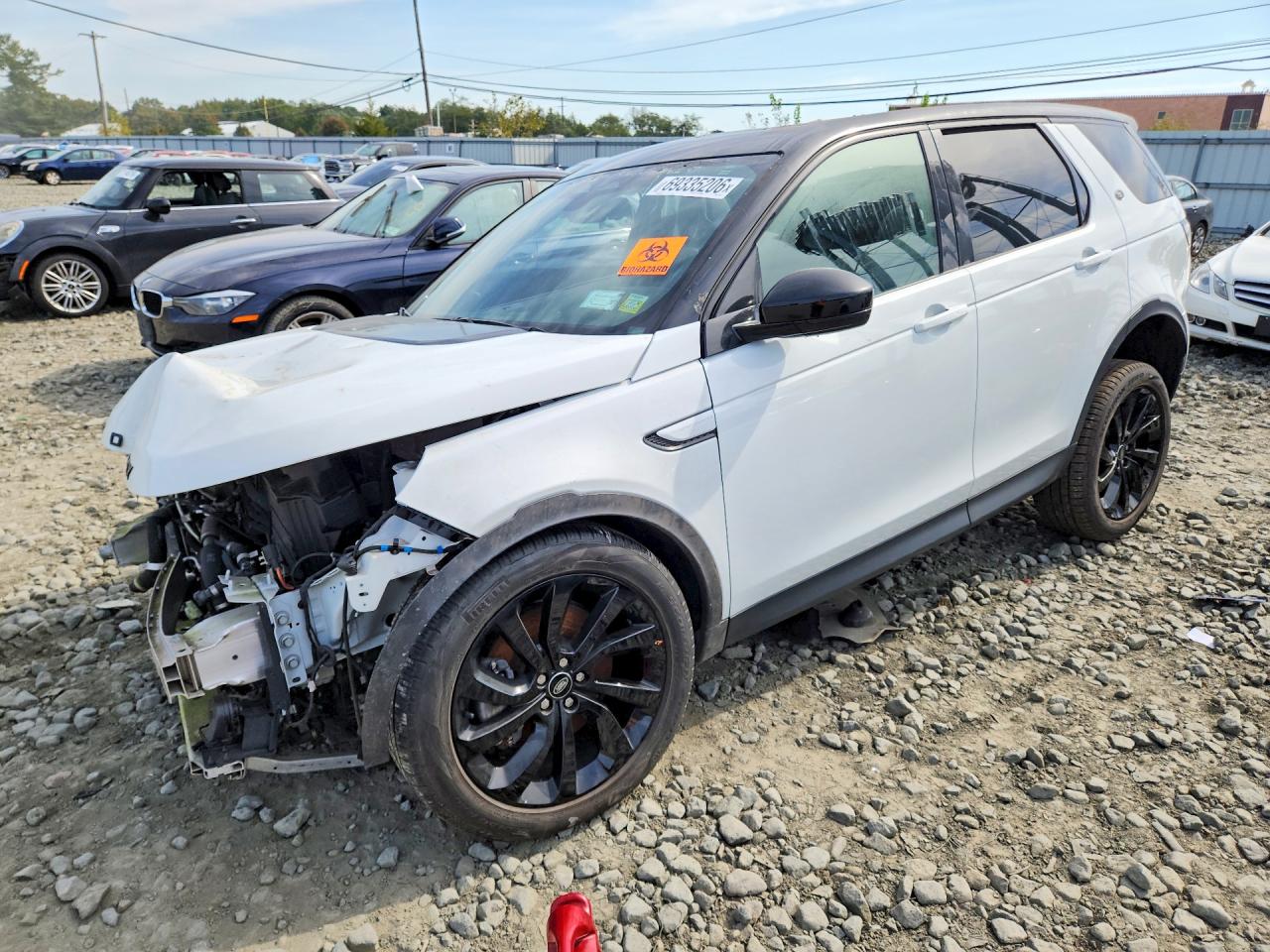 2022 LAND ROVER DISCOVERY S — Front 3/4
