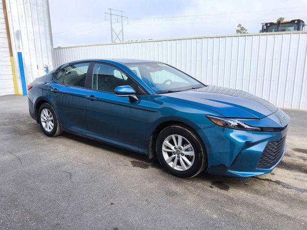 2026 TOYOTA CAMRY — Passenger 3/4