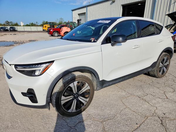 2023 VOLVO C40 — DSFA — Front 3/4