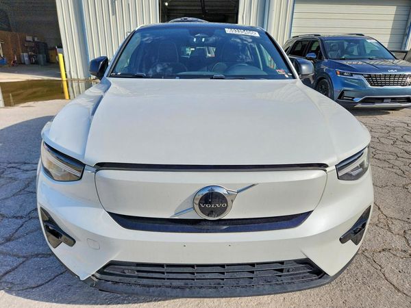 2023 VOLVO C40 Plus Dark — DIRF