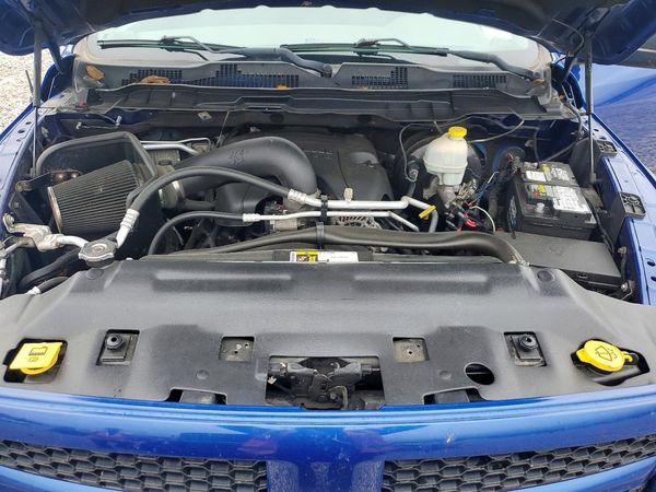 2016 RAM 1500 SLT — Engine bay