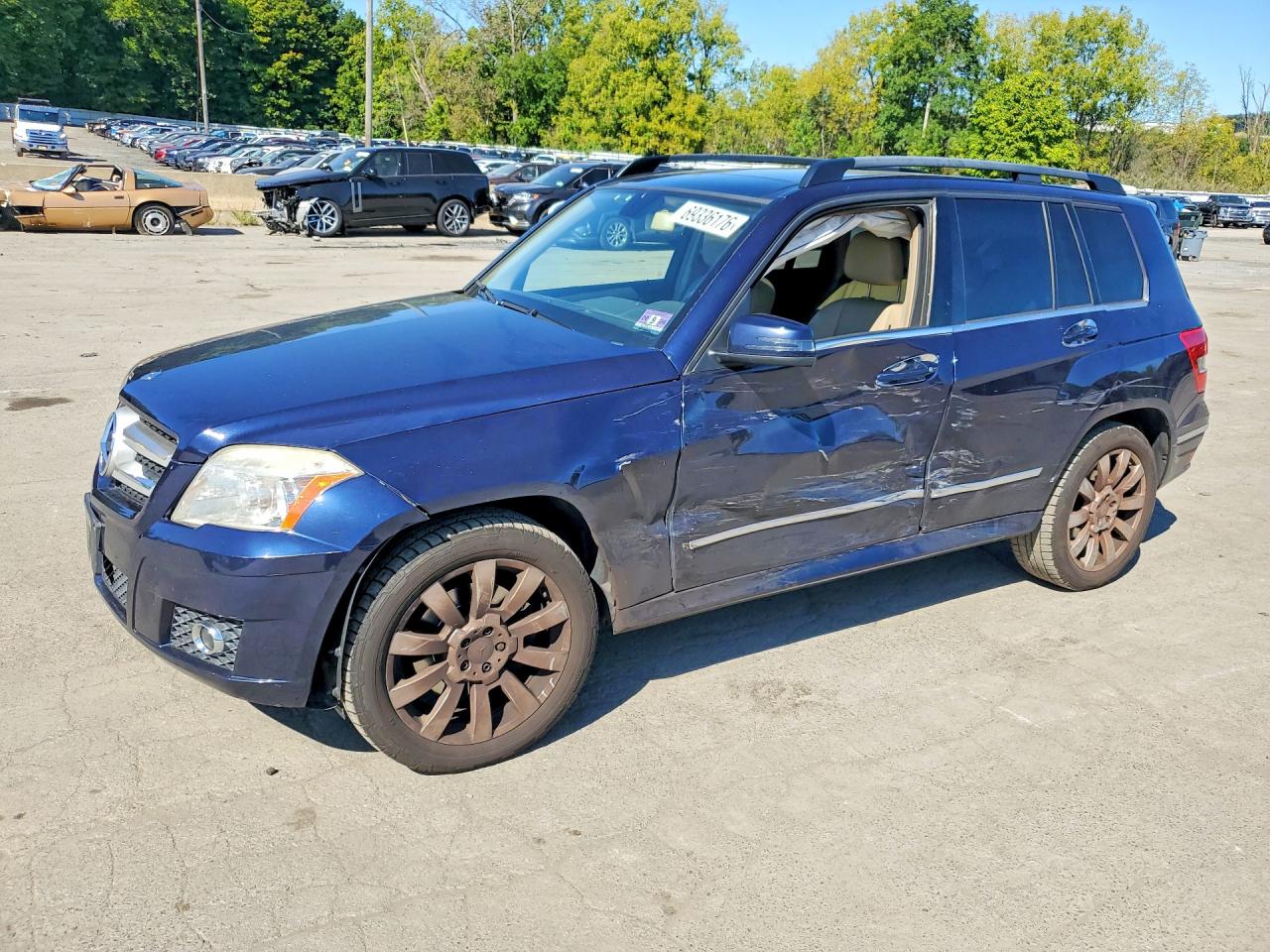 2012 MERCEDES-BENZ GLK GLK350 4-MATIC — Front 3/4
