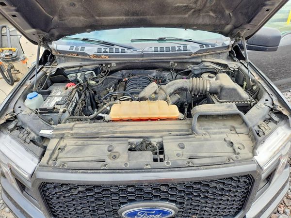 2018 FORD F150 — Engine bay