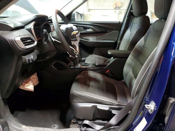 2022 CHEVROLET TRAILBLAZER LS — DENT