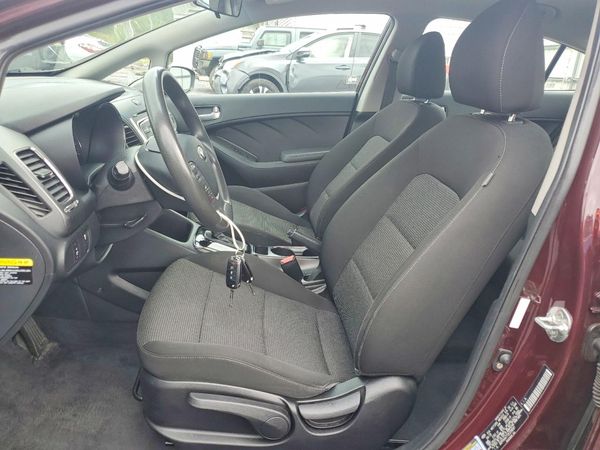 2018 KIA FORTE LX Base — DENT