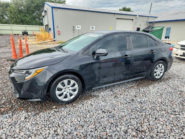 2021 TOYOTA COROLLA — Front 3/4