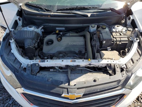2019 CHEVROLET EQUINOX LT (1LT) — Engine bay