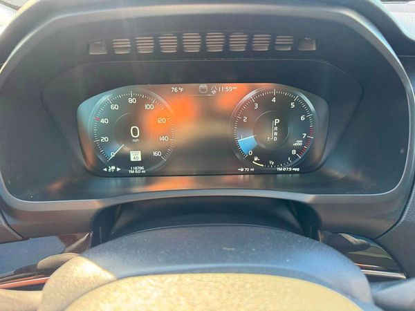 2019 VOLVO XC90 Momentum
