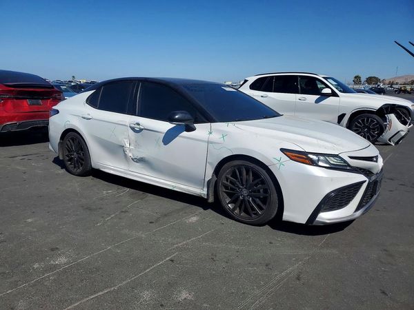 2023 TOYOTA CAMRY — Passenger 3/4