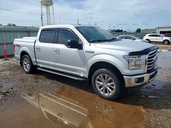 2017 FORD F150 SuperCrew — Passenger 3/4