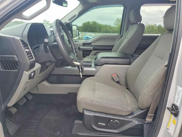 2017 FORD F150 SuperCrew — DENT